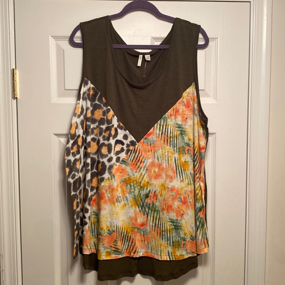 Brand New Cato Tropical Escape Golden Glow Tank Top…size 26/28W - Picture 1 of 4